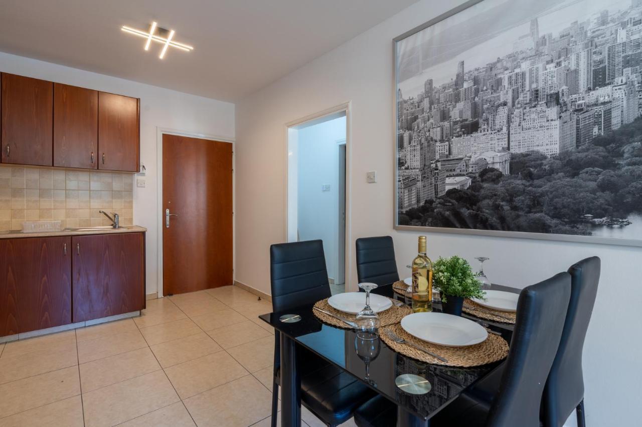 Mia 1-Bedroom Apartment In 라르나카 외부 사진